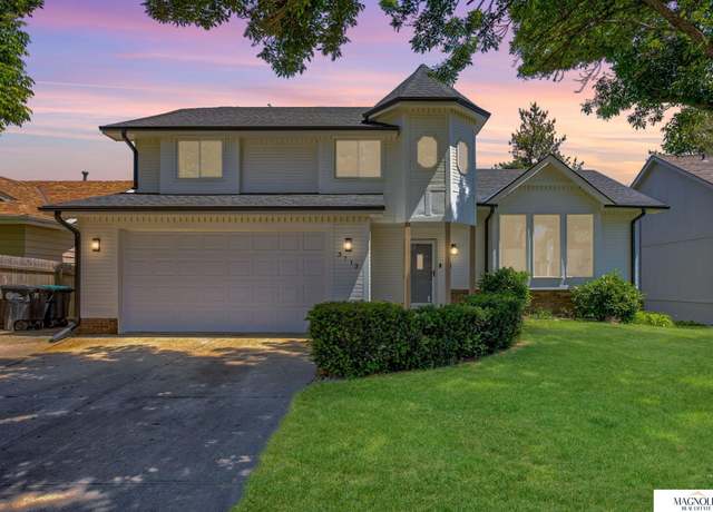 Property at 3713 S 155th St, Omaha, NE 68144, 4 beds, 2.5 baths