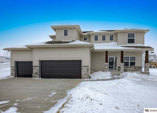 Property at 11348 N 162 St, Omaha, NE 68007, 5 beds, 2.5 baths