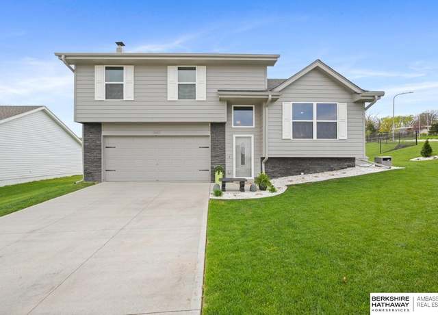 Property at 1445 Poulson Dr, Blair, NE 68008-2226, 3 beds, 2 baths