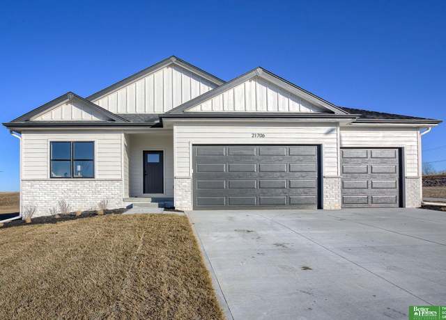Property at 21706 Parkview Dr, Gretna, NE 68028, 5 beds, 3 baths