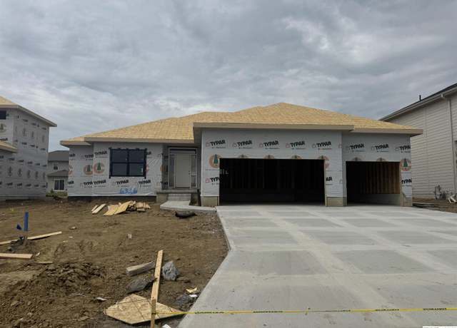Property at 6326 N 207 St, Elkhorn, NE 68022, 4 beds, 3 baths
