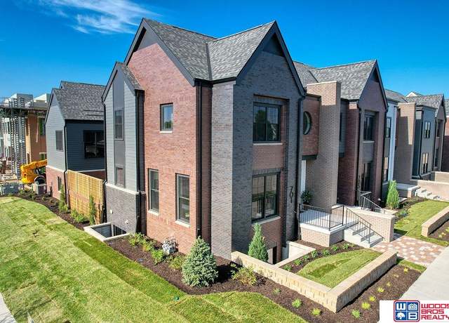 Property at 701 Blue Sage Blvd, Lincoln, NE 68521, 3 beds, 2.5 baths