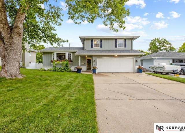 Property at 5012 South 92nd St, Omaha, NE 68127, 3 beds, 2.5 baths
