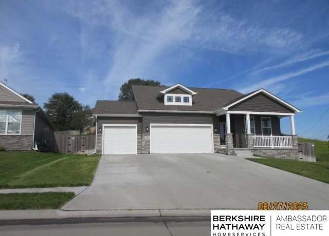 Property at 7354 S 185th St, Omaha, NE 68136, 4 beds, 3 baths