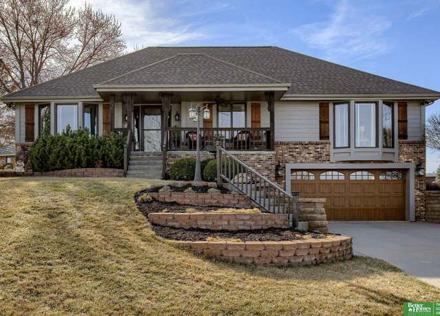 Property at 11024 N 61st St, Omaha, NE 68152, 3 beds, 2.5 baths