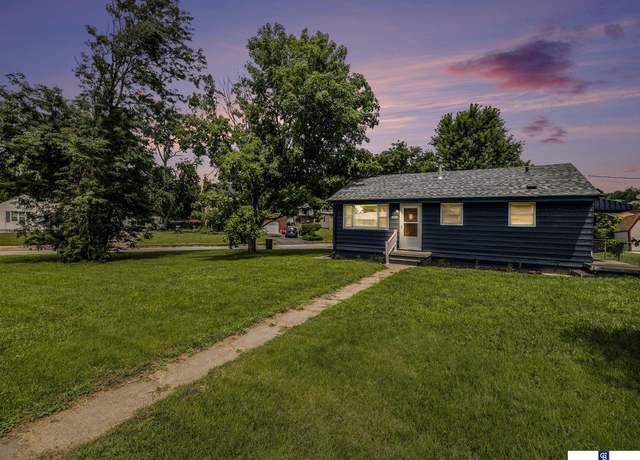 Property at 4238 Polk St, Omaha, NE 68107, 3 beds, 1.5 baths