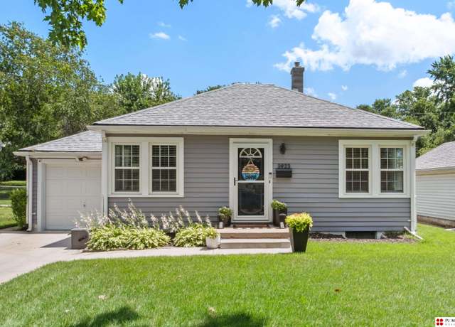 Property at 3923 N 67 Ave, Omaha, NE 68104, 2 beds, 1 bath