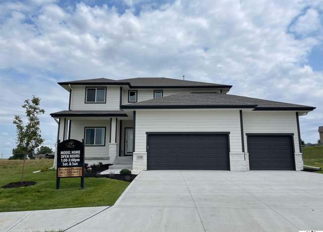 Property at 11012 S 218 St, Gretna, NE 68028, 4 beds, 2.5 baths