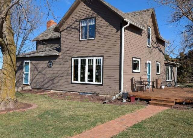 Property at 918 Road C Rd, Henderson, NE 68371, 4 beds, 2.5 baths