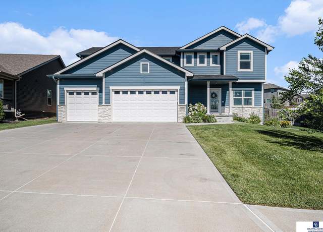 Property at 7633 Kilpatrick Pkwy, Bennington, NE 68007, 6 beds, 3.5 baths