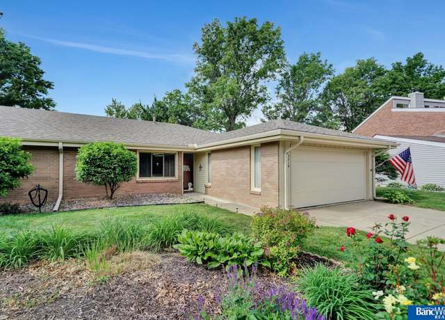 Property at 3519 Allendale Dr #1, Lincoln, NE 68516, 2 beds, 2.5 baths