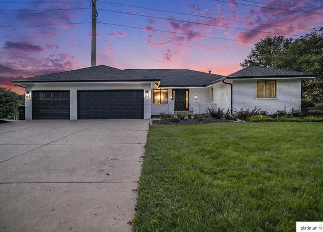 Property at 12236 Rose Ln, Omaha, NE 68154, 4 beds, 3.5 baths
