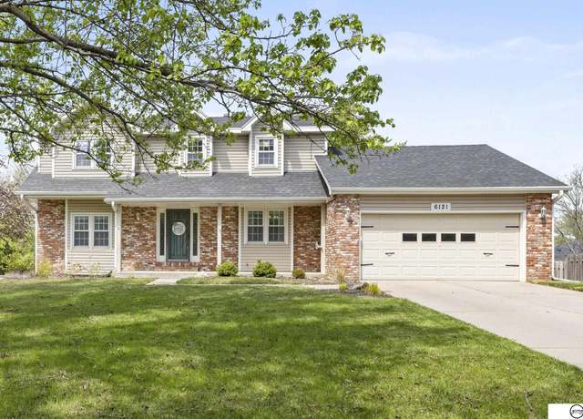 Property at 6121 Tennyson Cir, Lincoln, NE 68516, 3 beds, 3.5 baths