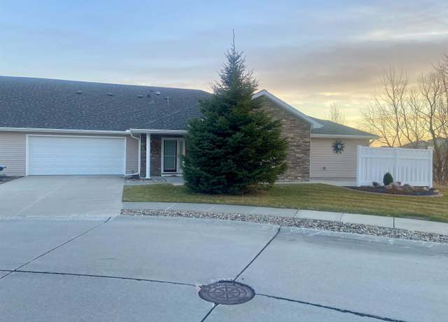 Property at 8656 N 162nd Plz, Bennington, NE 68007, 2 beds, 2 baths