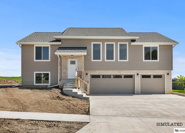 Property at 1319 W Silverado Dr, Lincoln, NE 68521, 4 beds, 1 bath
