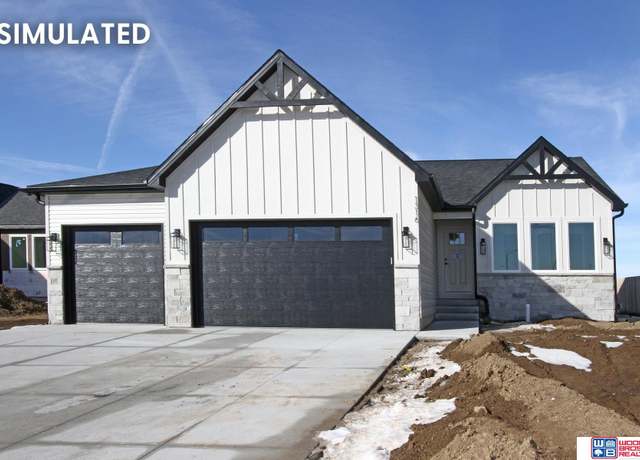 Property at 1123 S 9th Ave, Ashland, NE 68003, 5 beds, 3 baths