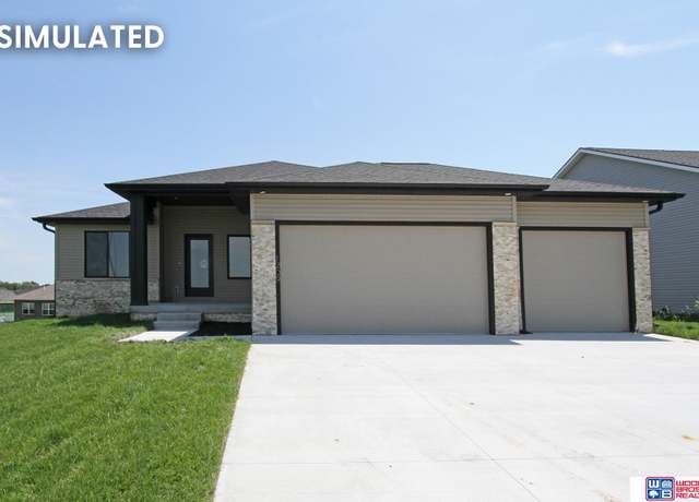 Property at 1123 S 9th Ave, Ashland, NE 68003, 5 beds, 3 baths