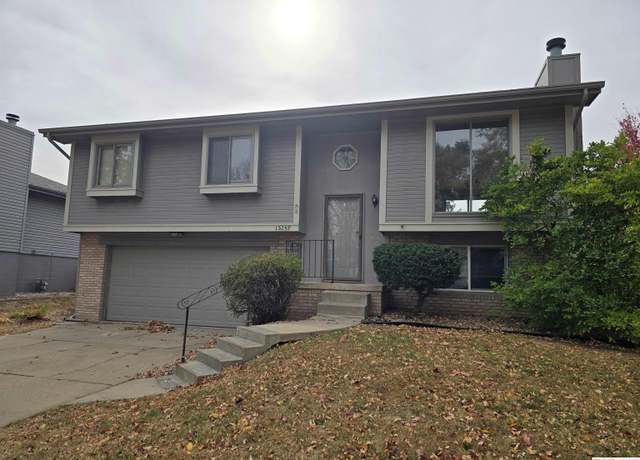 Property at 15259 Ontario St, Omaha, NE 68144, 3 beds, 2.5 baths