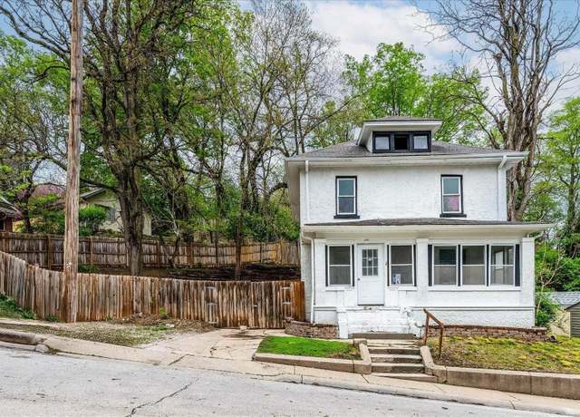 Property at 122 Angle Ave, Council Bluffs, IA 51503, 4 beds, 2 baths