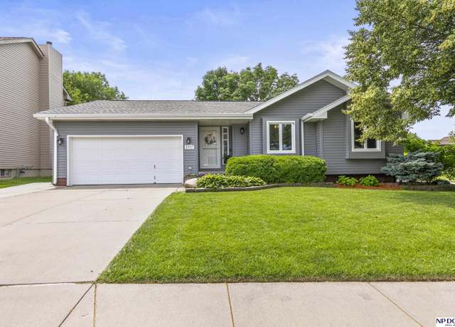 Property at 2517 Joann Ave, Bellevue, NE 68123, 3 beds, 2.5 baths