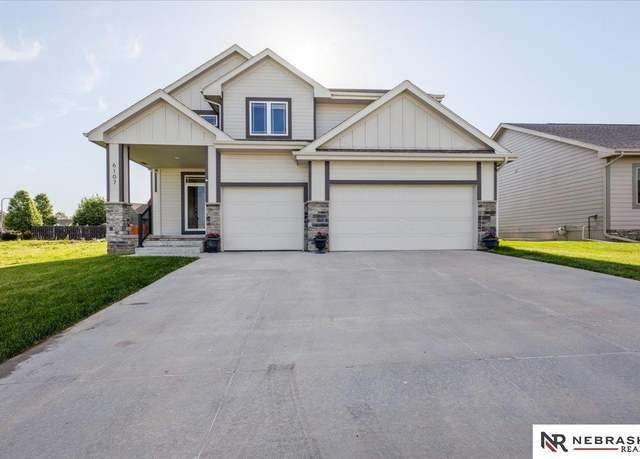 Property at 6107 S 197th St, Omaha, NE 68135, 5 beds, 3.5 baths
