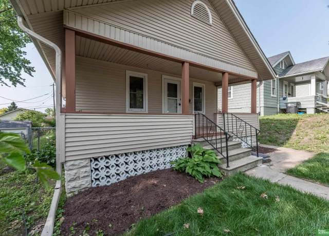 Property at 5515 Hickory St, Omaha, NE 68106, 2 beds, 1.5 baths