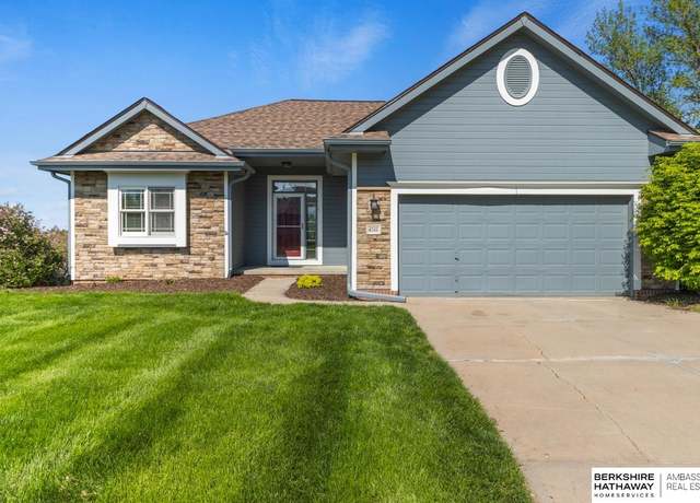 Property at 6735 N 150 St, Omaha, NE 68116, 4 beds, 3 baths