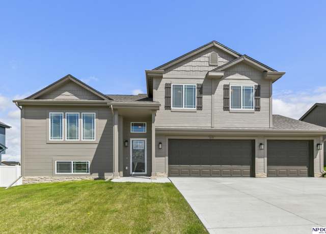 Property at 8357 S 178 St, Omaha, NE 68136, 3 beds, 2.5 baths
