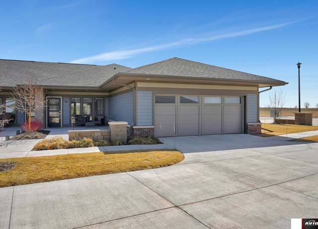 Property at 6630 Juliet Ct Unit 2A, Lincoln, NE 68521, 2 beds, 2 baths