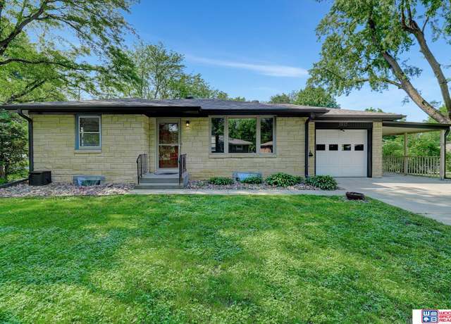 Property at 3935 X St, Lincoln, NE 68503, 2 beds, 1.5 baths
