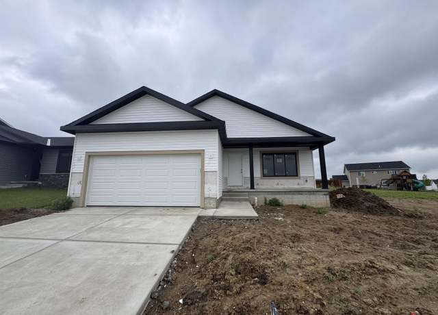 Property at 4324 Woodside Village Dr, Lincoln, NE 68528, 3 beds, 2.5 baths