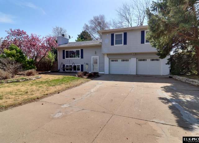 Property at 5097 S 159 Cir, Omaha, NE 68135, 3 beds, 2.5 baths