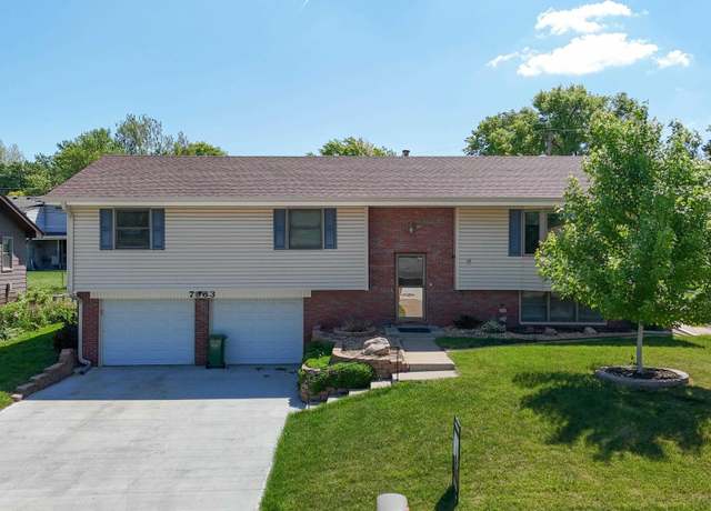 Property at 7963 S 46 Ave, Omaha, NE 68157, 4 beds, 3 baths