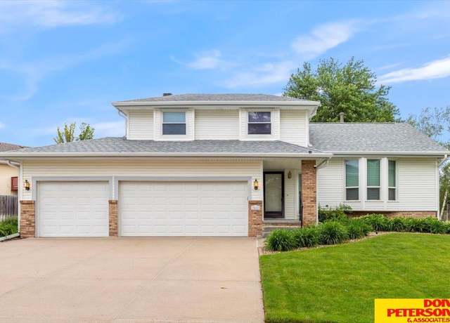 Property at 3412 Rahn Blvd, Bellevue, NE 68123, 3 beds, 3.5 baths
