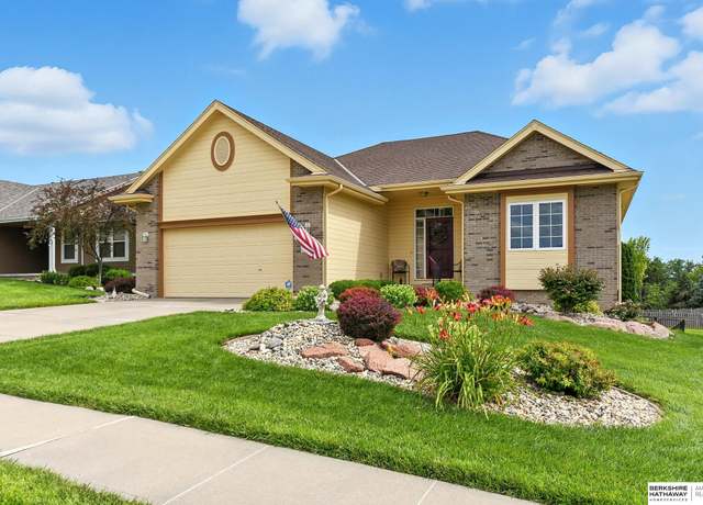Property at 16315 Polk St, Omaha, NE 68135, 4 beds, 3 baths