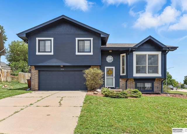 Property at 3114 Daisy Cir, Bellevue, NE 68123, 3 beds, 2 baths