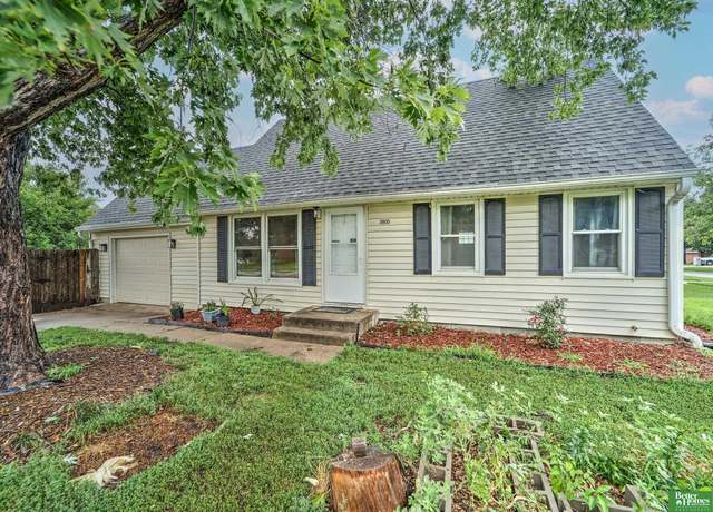 Property at 3800 N 66th St, Lincoln, NE 68507, 4 beds, 2 baths