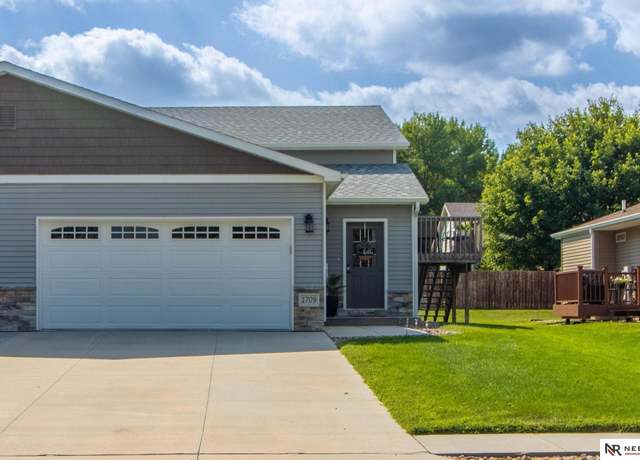 Property at 1709 N Columbia Ave, Seward, NE 68434, 4 beds, 2 baths