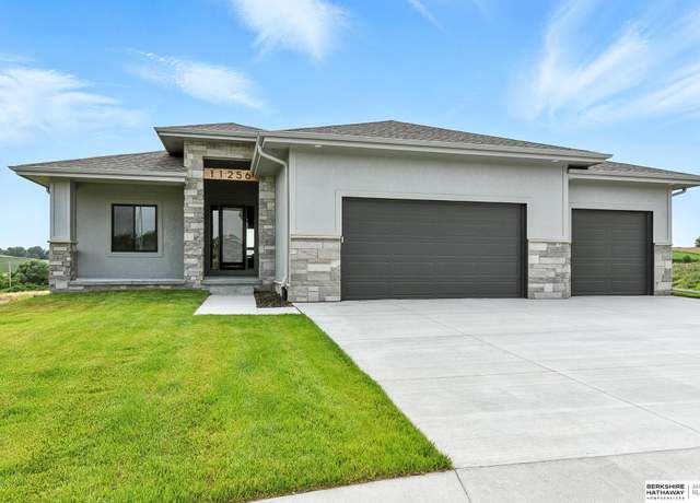 Property at 11256 S 219th St, Gretna, NE 68028, 5 beds, 3 baths
