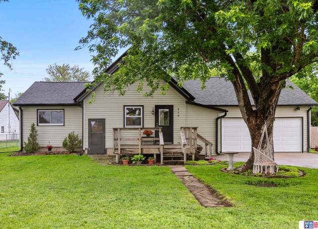 Property at 860 1st St, Utica, NE 68456, 2 beds, 2 baths