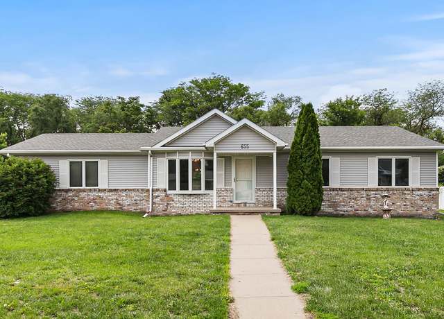 Property at 655 Goldenrod Ln, Crete, NE 68333, 3 beds, 2 baths