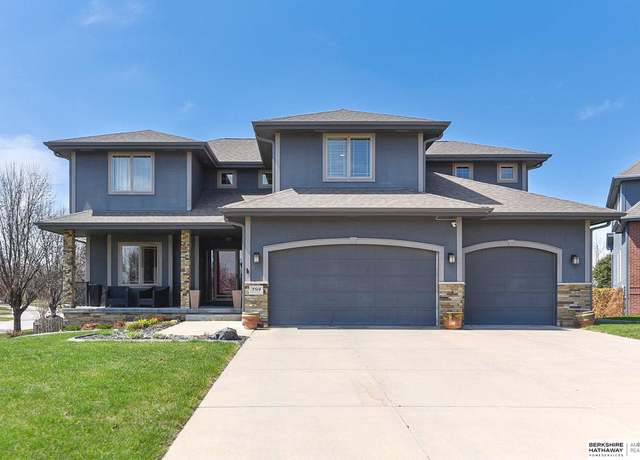 Property at 3514 S 201st Cir, Omaha, NE 68130, 4 beds, 2.5 baths