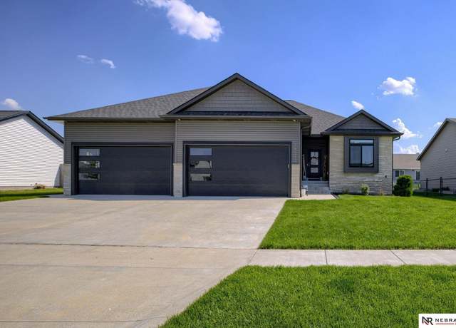 Property at 14711 Bailie St, Waverly, NE 68462, 4 beds, 3 baths