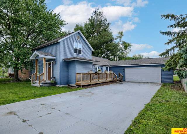 Property at 306 N Elm St, Hooper, NE 68031, 3 beds, 1.5 baths