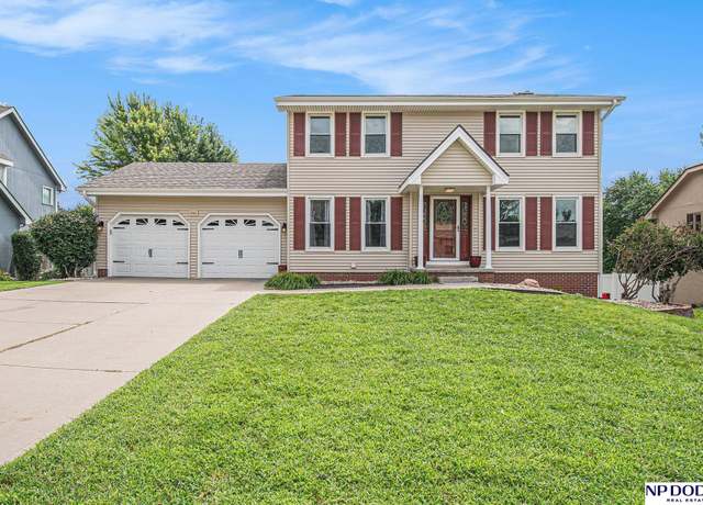 Property at 4381 S 154 St, Omaha, NE 68137, 4 beds, 3 baths