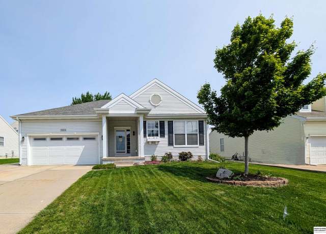 Property at 19816 Hazelnut Dr, Gretna, NE 68028, 4 beds, 4 baths