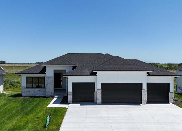 Property at 5721 N 195th St, Elkhorn, NE 68022, 5 beds, 3 baths