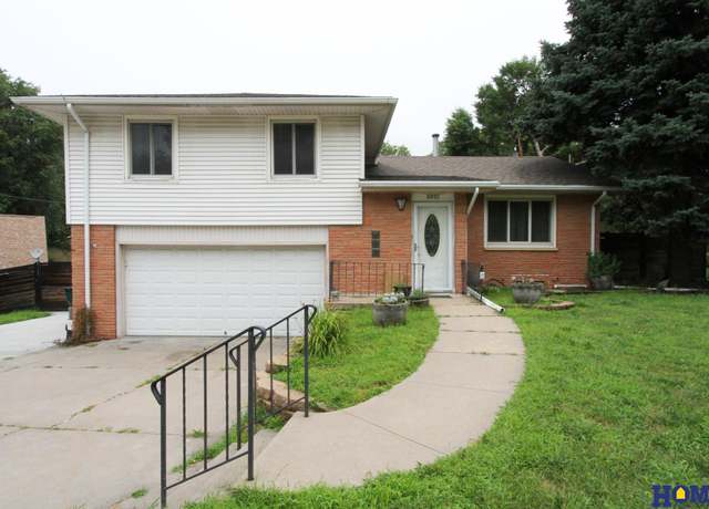 Property at 6810 South St, Lincoln, NE 68506, 4 beds, 2.5 baths