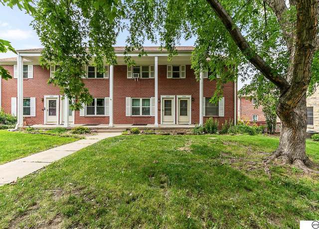 Property at 2436 A St, Lincoln, NE 68502, 2 beds, 1 bath