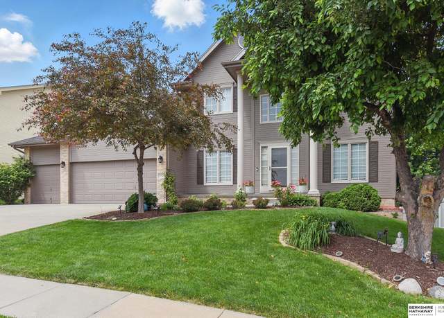 Property at 6520 N 157th St, Omaha, NE 68116, 5 beds, 3.5 baths